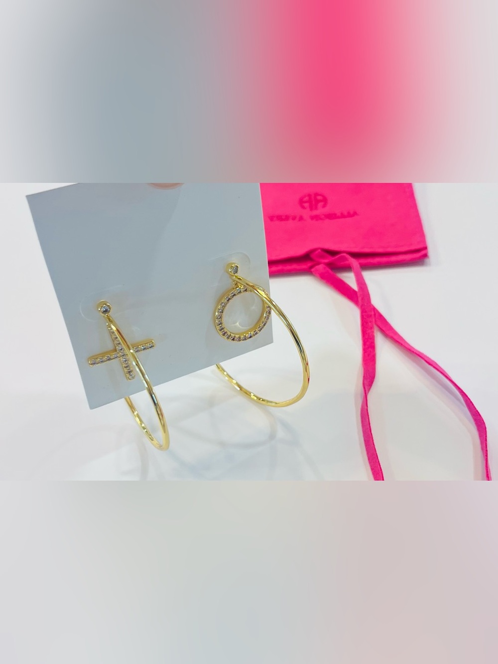 Allison Avery XO Gold Hoops Earrings NWOT